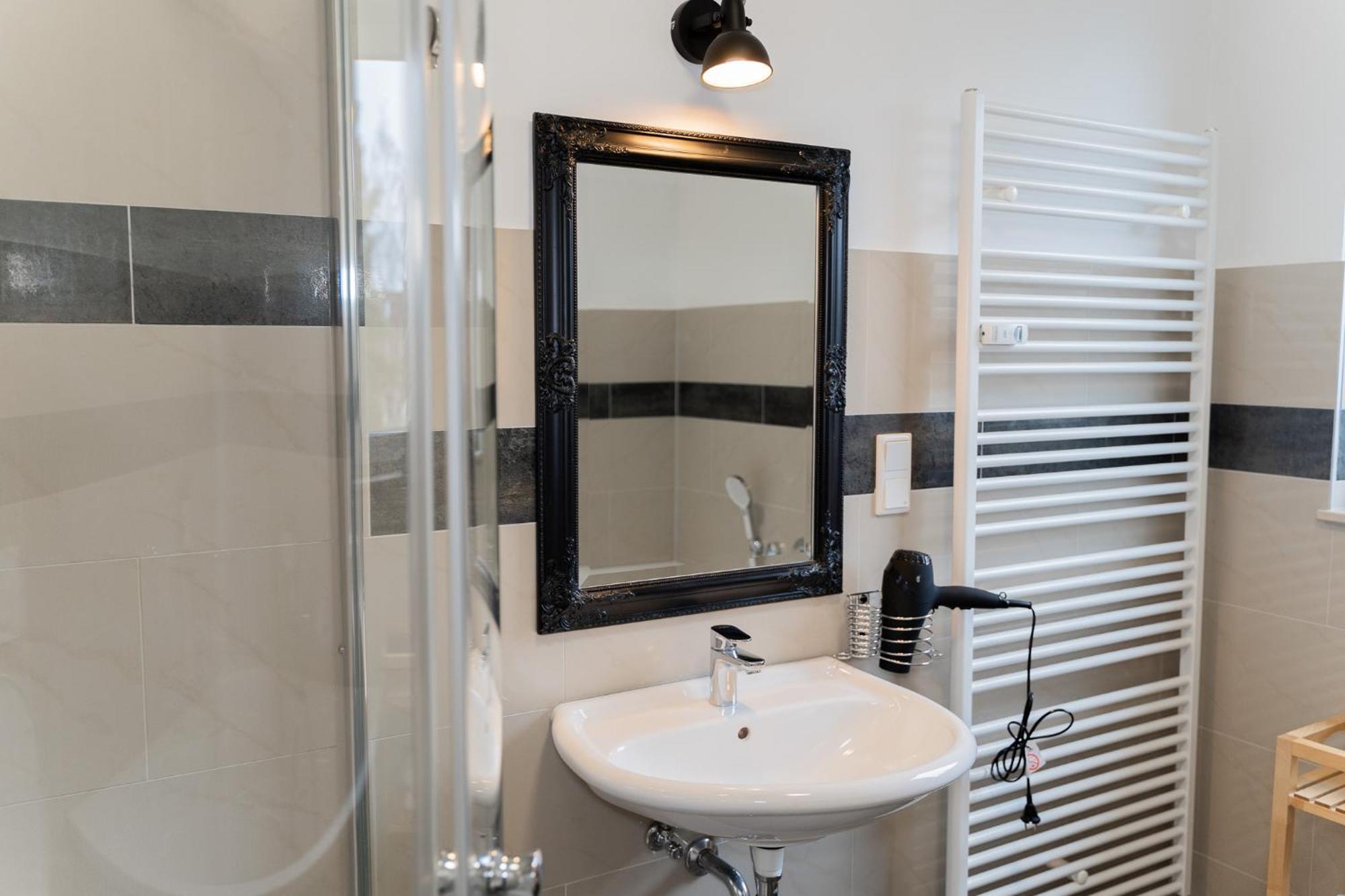 Moderne Apartments City Stadtnah -Junik Apartments Duisbourg Chambre photo